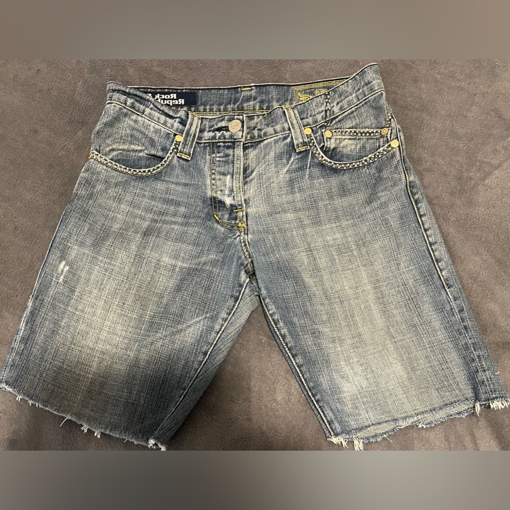 Rock & Republic Blue Denim Shorts Distressed Cut-off Style. Small hole pic. 4.